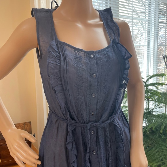 Button up blouse - Picture 3 of 3